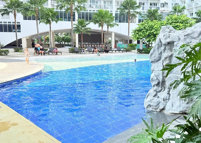 Lex Shore Staycation Apartahotel